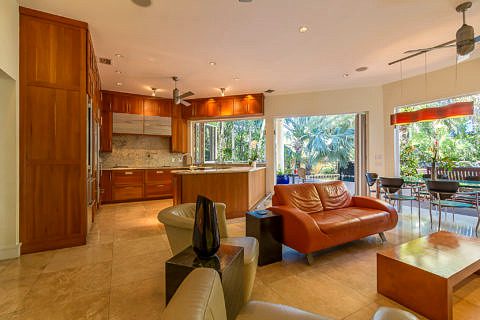 1414 Newton St., Living Room