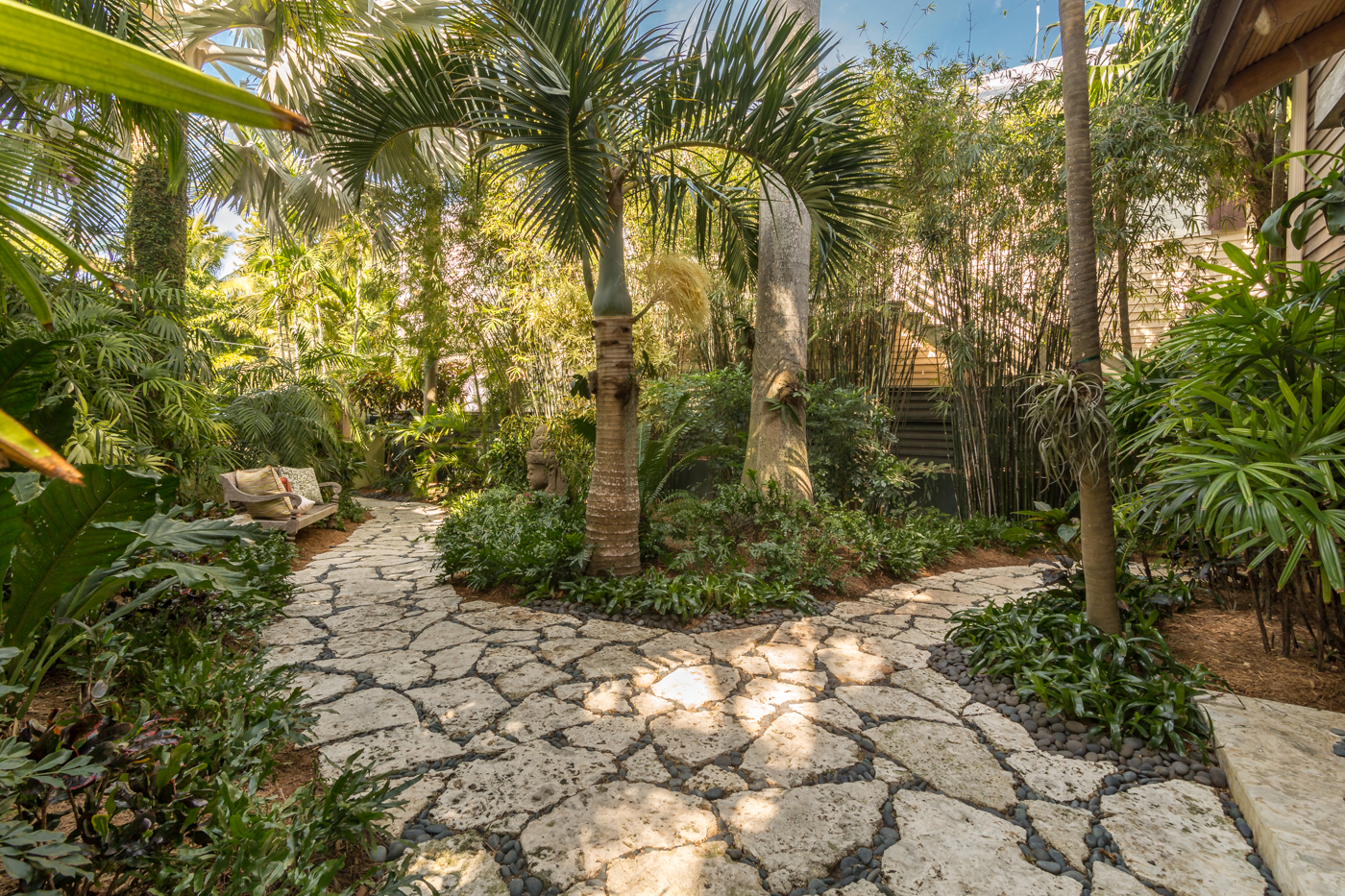 908 Fleming Street main house walkway