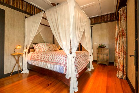 908 Fleming Street bedroom