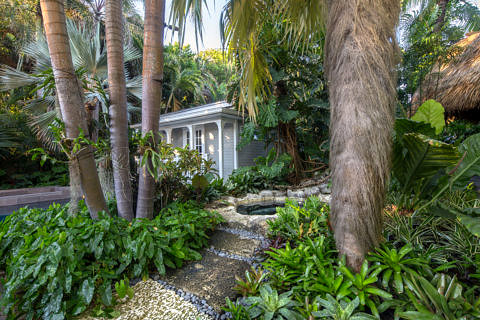 1716 Seminary Street guest house