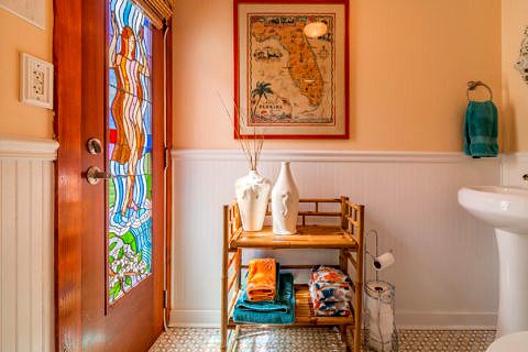 626 Margaret Guest Bathroom