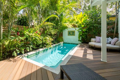 1011 South Street Pool