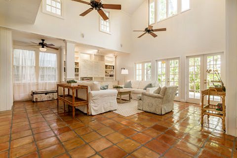 1011 South Street Living Room