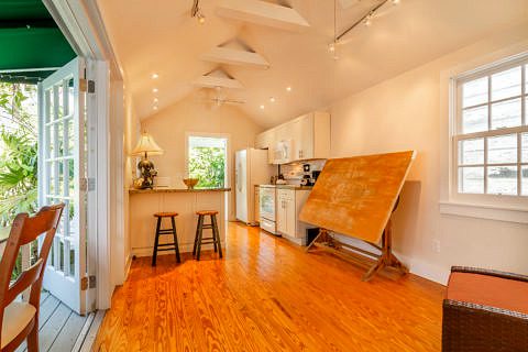 Kitchen & Living_607 Ashe St, Key West