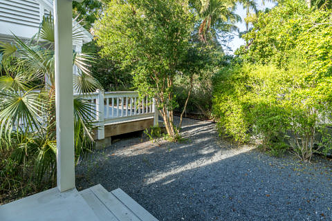 Backyard_607 & 609 Ashe St, Key West
