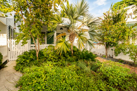 Front of House_607 Ashe St, Key West