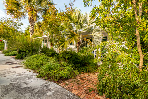 Front of House_607 Ashe St, Key West