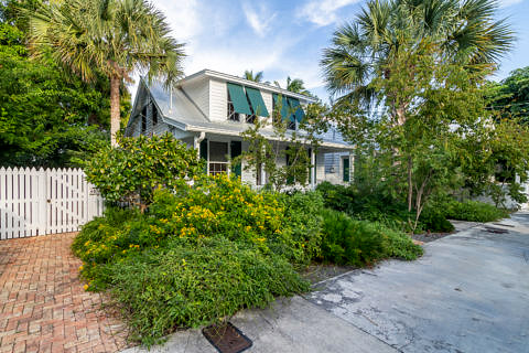 Off Street Parking_607-609 Ashe St, Key West