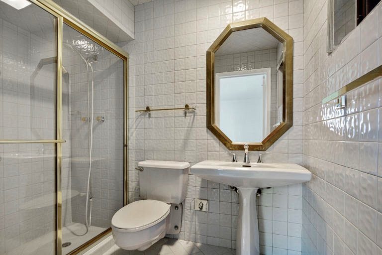 3825 Duck Avenue, Key West-Bathroom #2