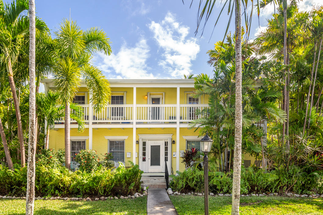 812 South St. #4, Key West_Front Yard View 2